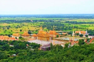 Private day tour to Oudong Mountain and Phnom Baset from Phnom Penh, featuring ancient temples, scenic views, and cultural experiences.