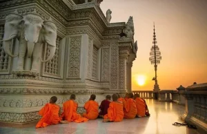 Oudong Mountain and Phnom Baset Private Day Tour from Phnom Penh